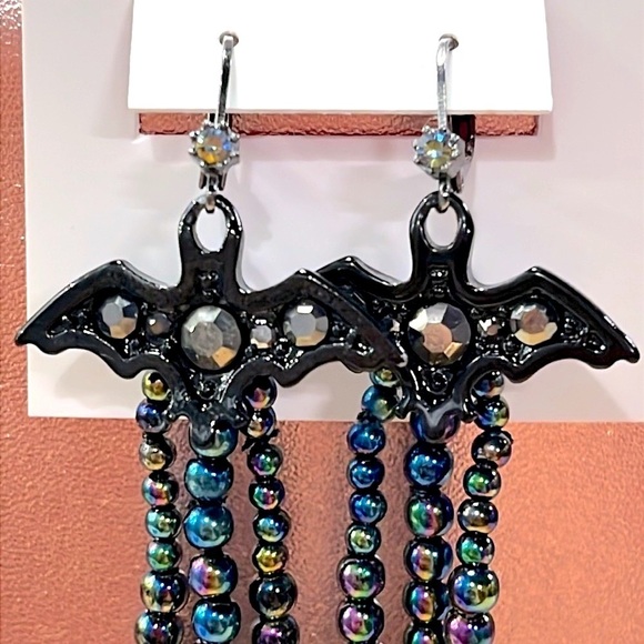 Brand New Betsey Johnson Halloween Bats Rainbow Oil Slick Beads Drop Earrings - Picture 6 of 16